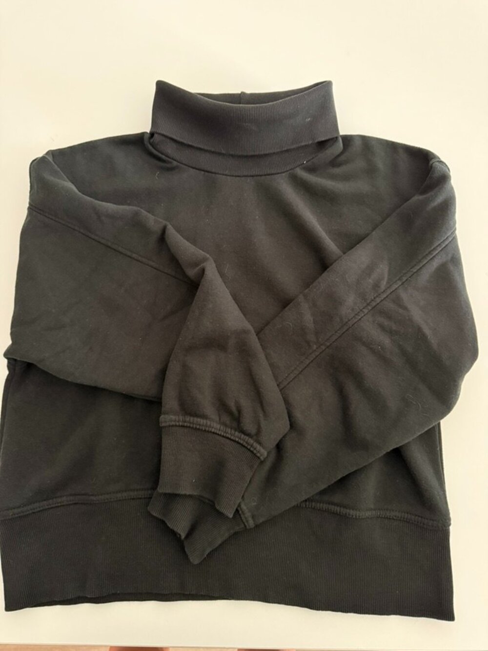 Zara Black Turtleneck Sweatshirt Size Small